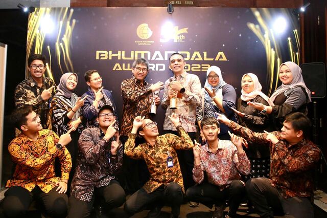 Tim Pusdatin pada malam penganugerahan Bhumandala Award 2023